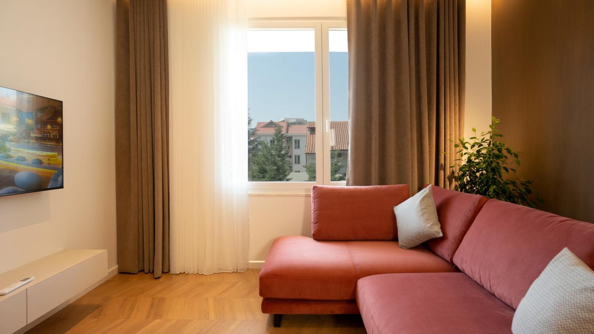 Albani'S Apartment Tirana Buitenkant foto